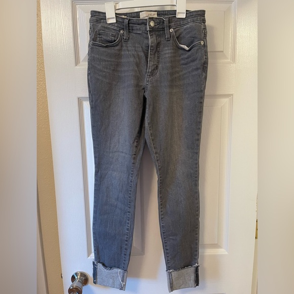 Universal thread gray-ish denim - Picture 1 of 1